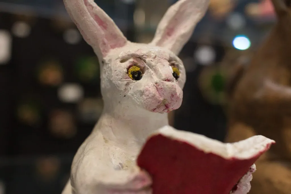 A photo of the sculpture "White Reading Rabbit" by Keith Turnbull