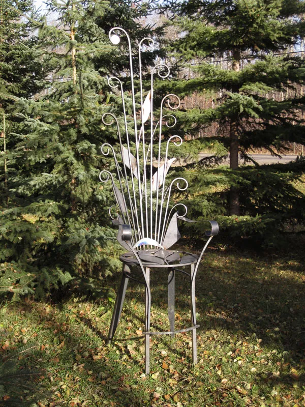 A photo of the sculpture "Narnia Throne" by Tania Garner-Tomas